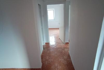 Apartament cu 3 camere decomandat în Criș - 7