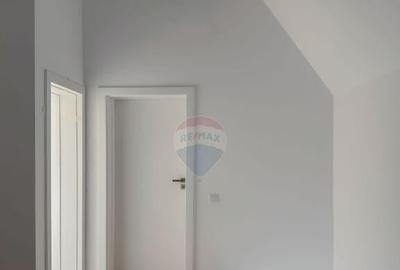 Casa / Vila cu 4 camere de vanzare - 16