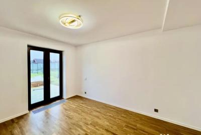 Casă cu 5 camere cu Canalizare în Central - 4