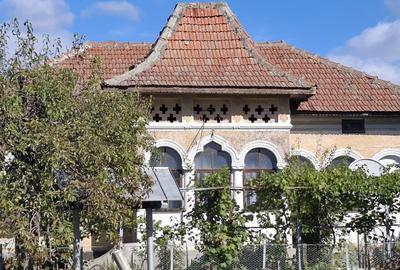 Casa cu teren 1480 mp, la 5 minute de Dunare Crivina, comuna Burila Mare, jude?ul Mehedin?i - 1