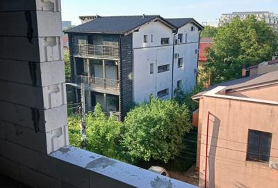 Apartament cu 2 camere decomandat în Brâncoveanu