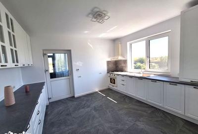 Casă cu 3 camere cu Teren 500 Mp în Căteasca - 6