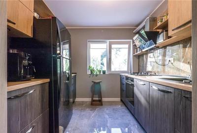 Casă individuală cu 7 camere cu Canalizare în Sebastian - 3