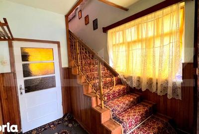 Casă cu 4 camere cu Teren 200 Mp în Central - 1