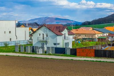 Casă cu 4 camere cu Teren 693 Mp în Bod - 1