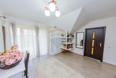 Casă cu 4 camere cu Teren 2900 Mp în Colțirea - 25