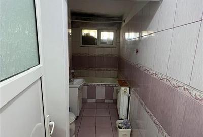 Apartament cu 3 camere decomandat în Podu Roș - 10