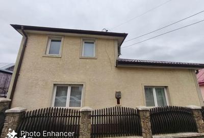 Casă cu 5 camere cu Teren 500 Mp în Central