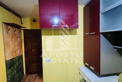 Apartament cu o camera , zona Dacia - 5
