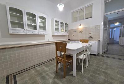 Apartament cu 4 camere decomandat în Centrul Istoric - 33