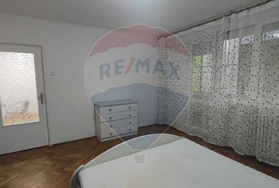 Apartament cu 3 camere decomandat, mobilat în Decebal - 2