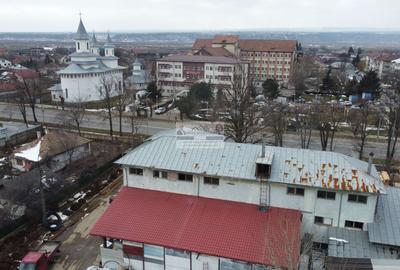 Spațiu comercial, de 650 mp, în Central - 12