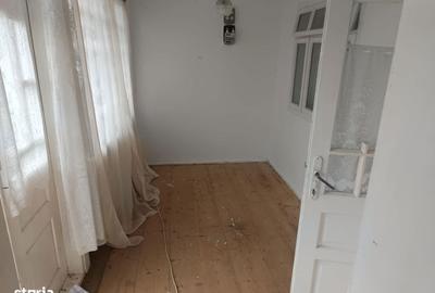 Casă cu 3 camere cu Teren 2707 Mp în Leorda - 2