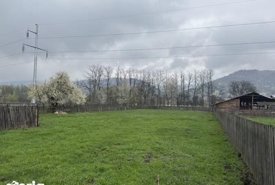 Teren de 2600 mp, în Central - 8