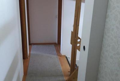 Casă cu 5 camere în Central - 2