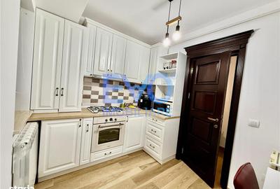 Apartament cu 3 camere decomandat în Galata - 14