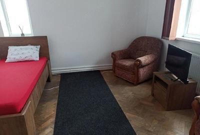 Casă cu 15 camere cu Teren 1000 Mp în Central - 4