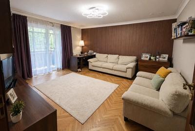Apartament cu 4 camere decomandat în Central - 2