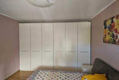 Casă cu 4 camere în Exterior Vest