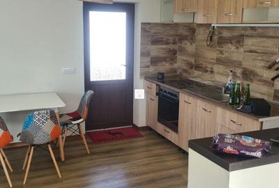 Casă cu 3 camere cu Teren 3070 Mp în Central - 2