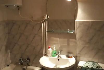 De inchiriat De inchiriat - 1