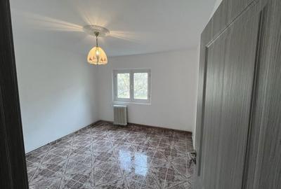 Apartament cu 2 camere decomandat în Micro 12 - 5