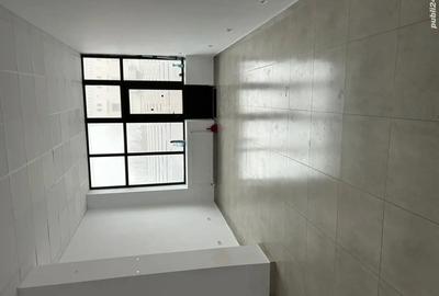 Spațiu comercial, de 50 mp, în Ultracentral - 5