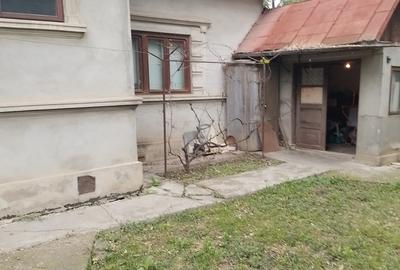 Casă cu 3 camere cu Teren 2500 Mp în Central - 9