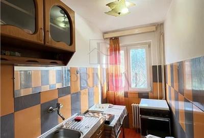 SEMICENTRAL - Dacia - 2 Camere - Etaj 1 - Geam la baie - Balcon - 6