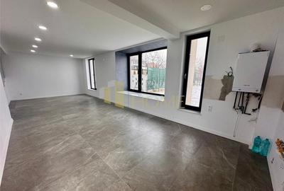 Casă cu 4 camere cu Teren 416 Mp în Păulești - 2