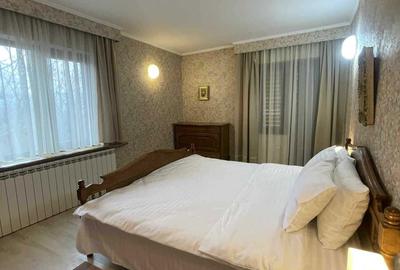 Casă cu 4 camere cu Teren 3000 Mp în Central - 2
