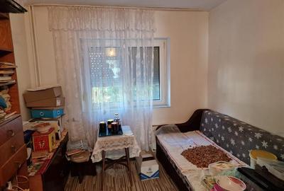 Apartament cu 4 camere decomandat în Nufărul - 8