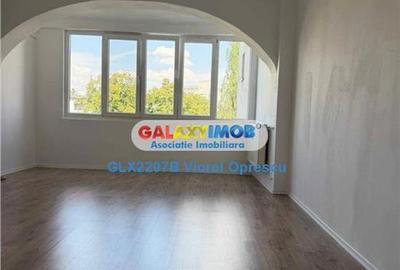 Apartament cu 2 camere decomandat în Titan