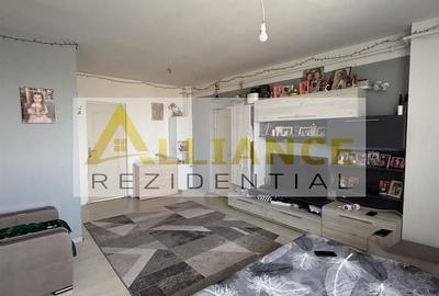 Apartament cu 4 camere semidecomandat, mobilat în Rahova