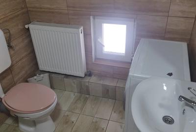 Inchiriez apartament la casa - 2