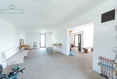 Casă individuală cu 2 camere cu Teren 500 Mp în Vladimirescu - 2