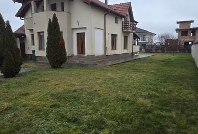 Casă cu 4 camere în Central - 18