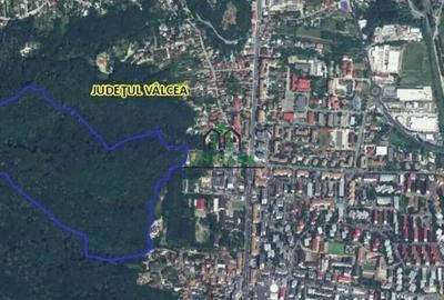 Teren de 274384 mp, în Central - 3