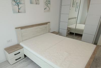 Apartament cu 2 camere decomandat în Tractorul - 7