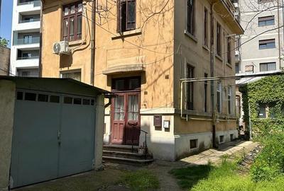 Casă individuală cu 7 camere cu Canalizare în Dacia - 1