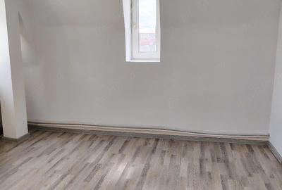 Spațiu comercial, de 16 mp, în Republicii - 1
