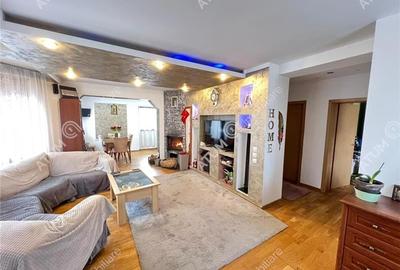 Casa individuala 8 camere 2 garaje 500 mp teren zona Selimbar - 1