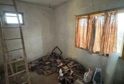 Casă cu 3 camere cu Teren 2500 Mp în Groși - 15