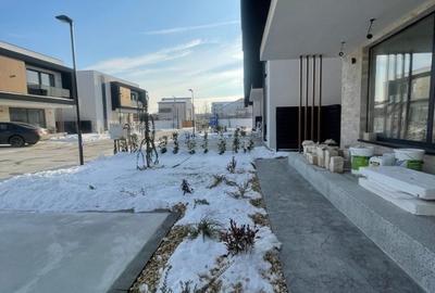 Casă individuală cu 5 camere cu Canalizare în Central - 2