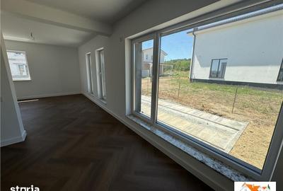Casă cu 4 camere cu Teren 375 Mp în Cetate - 2