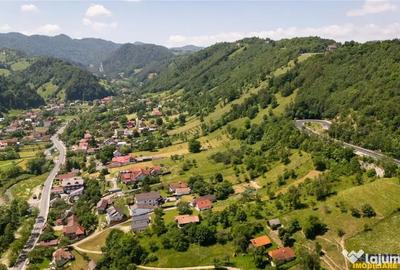 Teren de 2327 mp, în Județean - 9