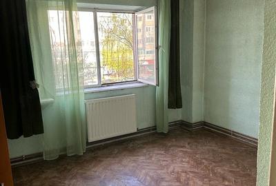 Apartament cu 3 camere decomandat în Central - 1