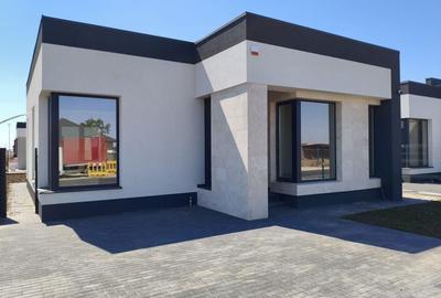 Casa 3 Camere - Finisaje Premium - Gazon, Aspersoare, Terasa - 1