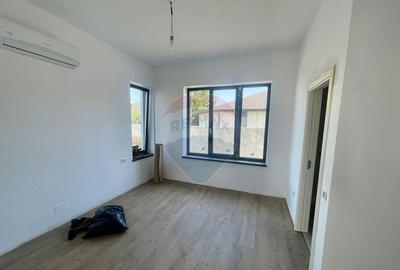 Casa / Vila cu 4 camere de vanzare in zona Nord - 9