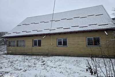 Casă cu 4 camere cu Canalizare în Central - 6